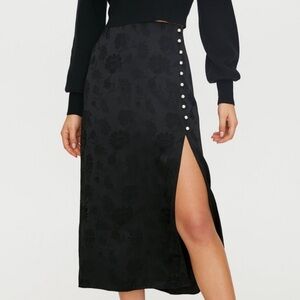 Aritzia Wilfred black midi skirt with pearls